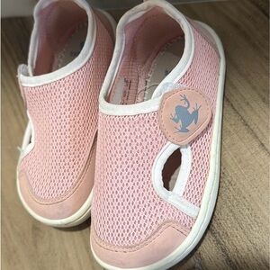 Hopfrog Pink Mesh shoes Size 8 Lightweight Breathable Shoes, waterproof